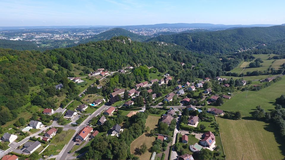 Photo d'Arguel en vue aérienne photographiée d'un drone