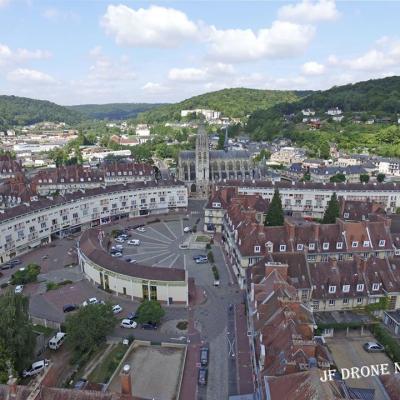 Caudebec-en-Caux, vue aérienne en Normandie