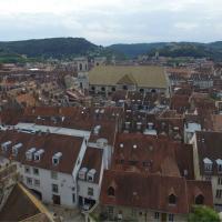 Photo du village de Charmoy en vue aérienne par drone