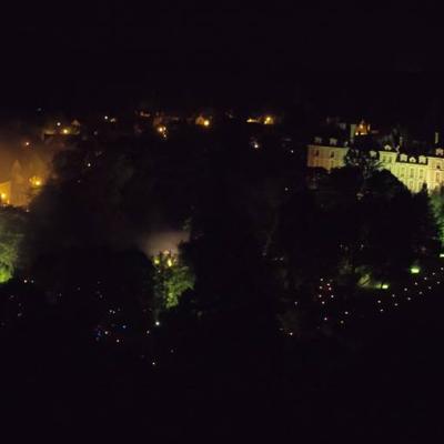 Cheverny et son chateau photo aérienne par drone de nuit