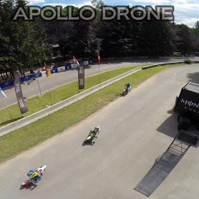 Photographie d'un événement sportif, course de motos