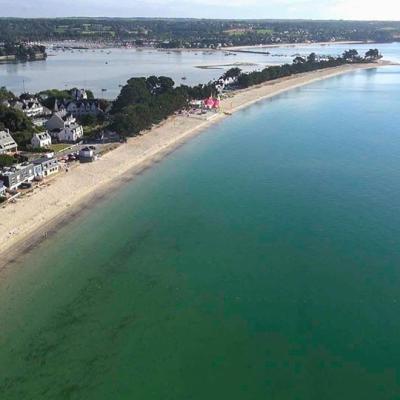 Fouesnant photographié par un drone en vue aérienne