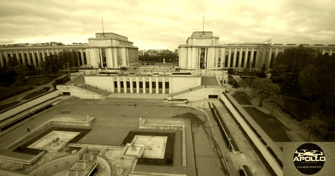 Le Trocadéro à Paris en vue aérienne par drone