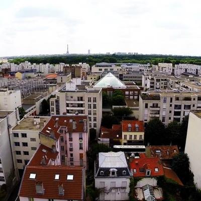 Paris vue du ciel de Suresnes par un drone