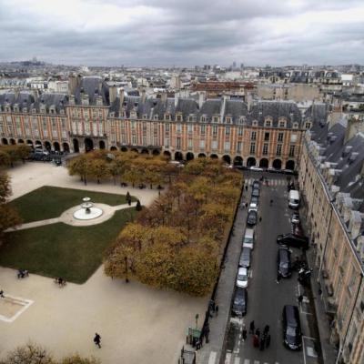 Pavillons de la place des Vosges photographiés par un drone