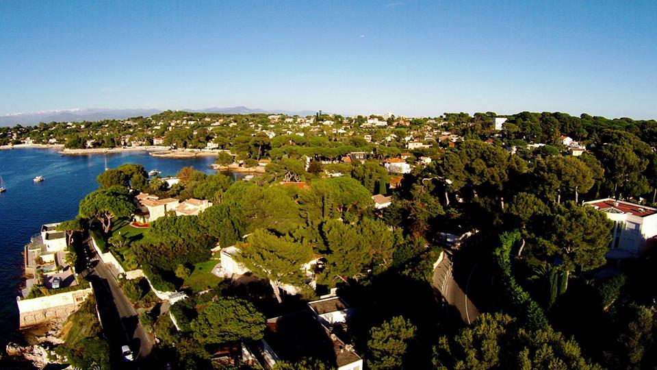 Paysage de bord de mer photo aérienne d'un drone