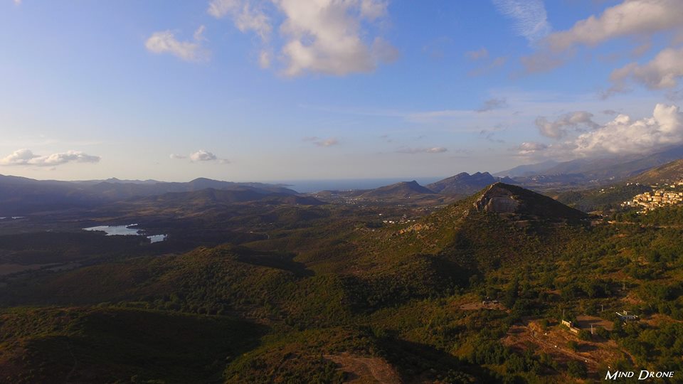 Paysage de Corse photographié par un drone