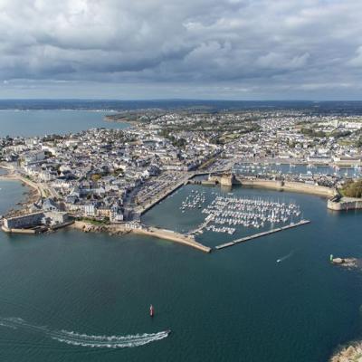 Photo aérienne de la ville de Concarneau prise d'un drone
