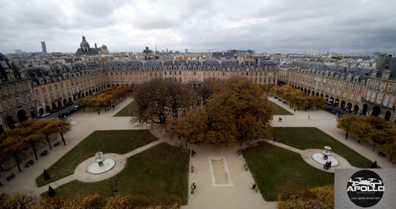 Photo aérienne de la place des Vosges à Paris