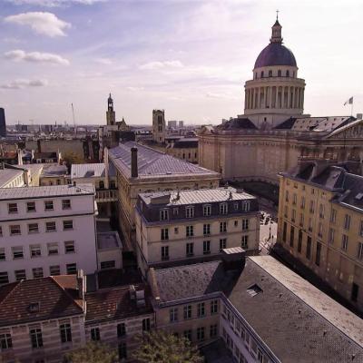 Photo aérienne de la Sorbonne à Paris, photographiée par drone