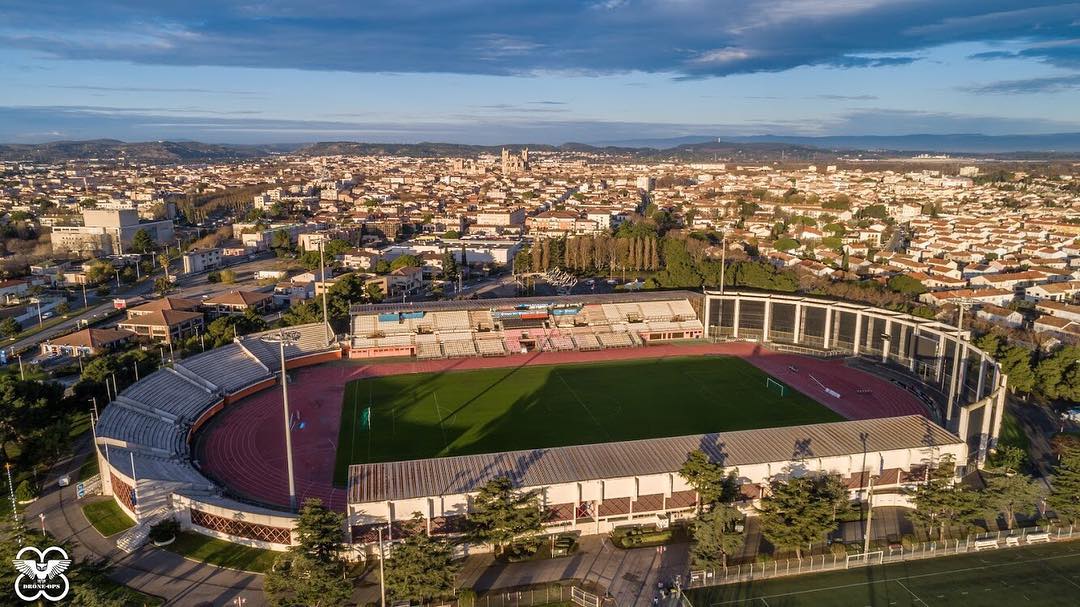 Photo aérienne de la ville de Narbonne en drone