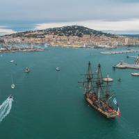 Photo aérienne de la ville de Sète, vue du ciel par drone