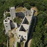 Photo aérienne du Château de Tornac Gard et la région Languedoc-Roussillon