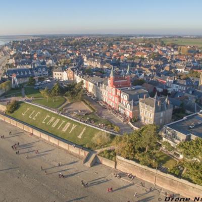 Photo aérienne du Crotoy dans la baie de Somme