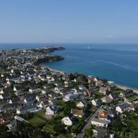 Photo aérienne par drone de Granville en Normandie