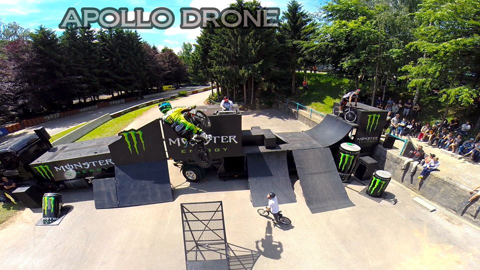 Photo aerienne saut de moto photographié par drone