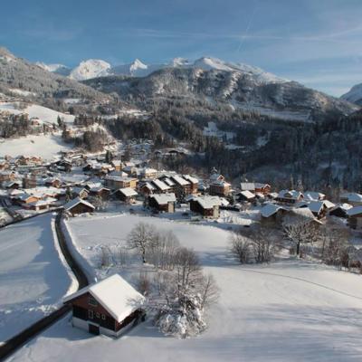 photograhie de St Jean de Sixt par un drone en Haute Savoie