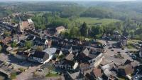 Photo aérienne par drone de Conches-en-Ouche Eure en Normandie