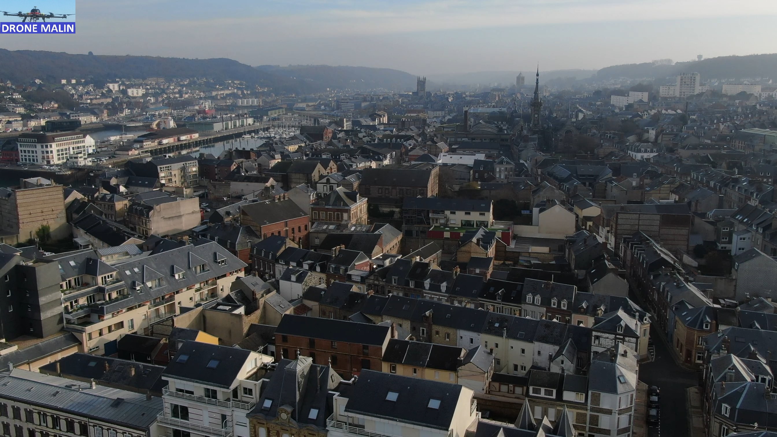 Photographie aérienne par drone de Fécamp en Normandie