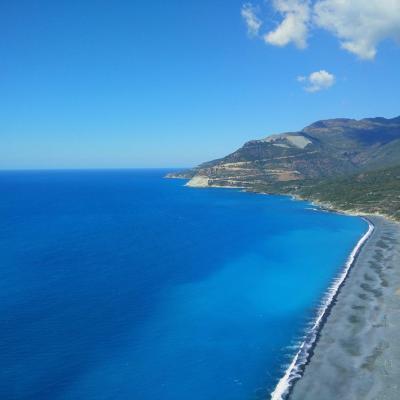 Plage de Corse photographiée par un drone