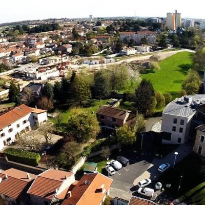 Ville de Rillieux la pape en vue aérienne de drone