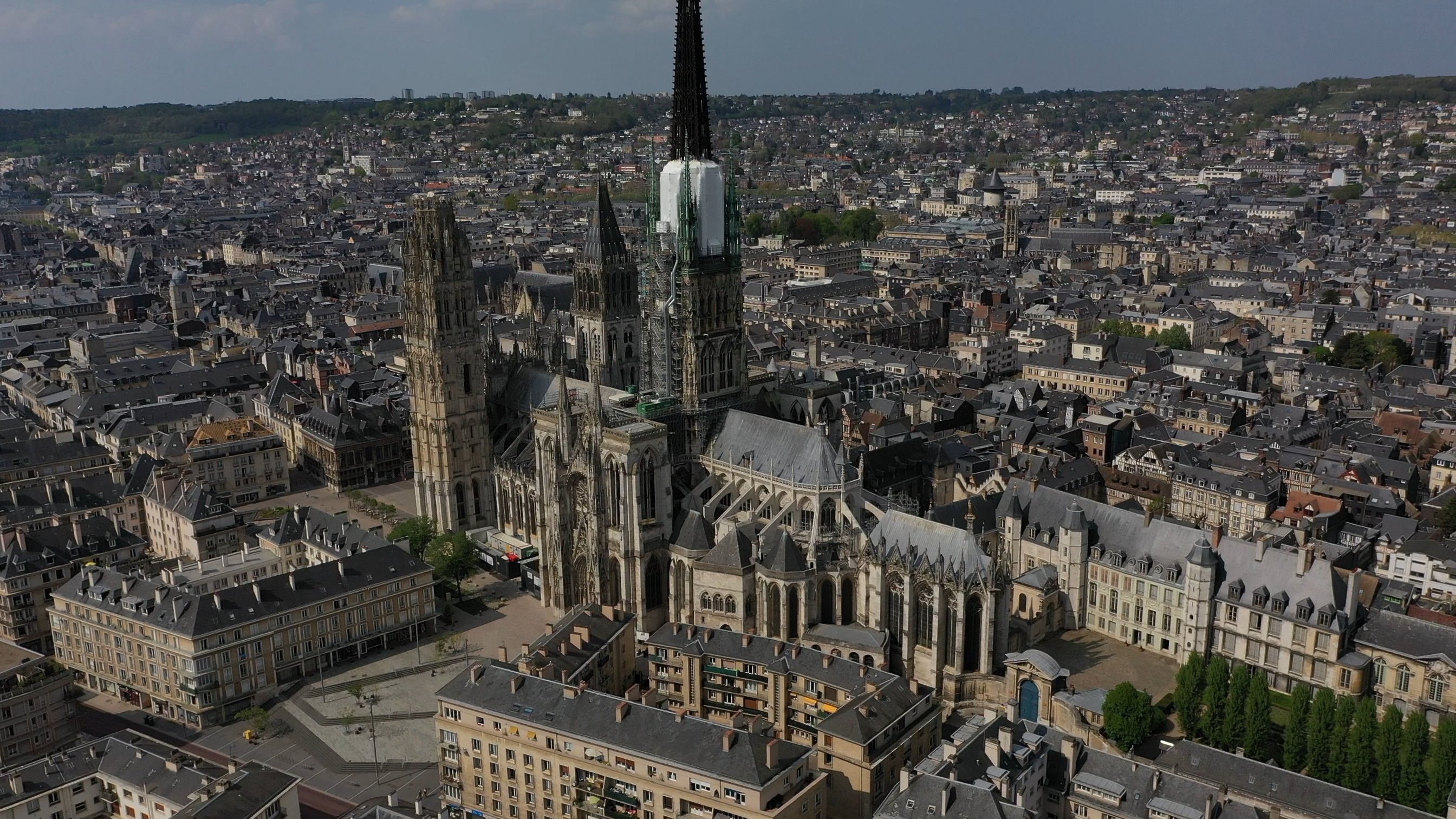 Rouen vue du ciel photo aérienne cathédrale de Rouen par drone