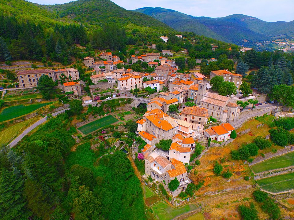 Saint-André-de-Majencoules, photo aérienne par drone en Occitanie