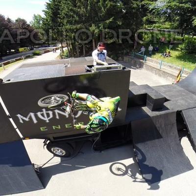 Evénement sur le vélo photographié par un drone