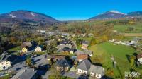 Village de Lescheraine photographié par un drone