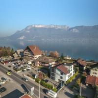 Village de Sevrier vue du ciel par un drone,