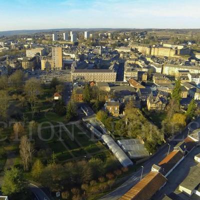 Ville de Sedan en vue aérienne par drone