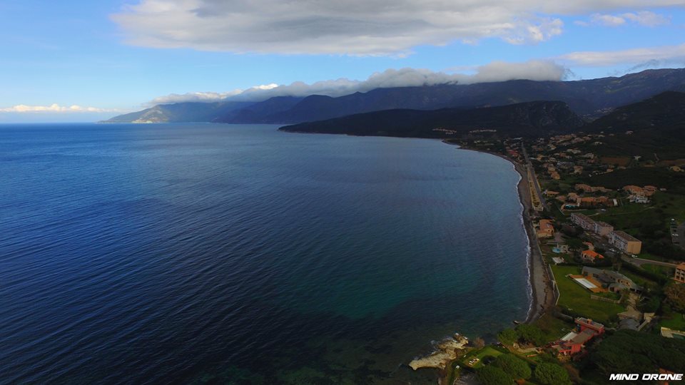 Vue aérienne de la Corse photographiée par un drone