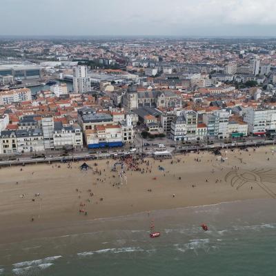 Vue aérienne de la ville des Sables-d’Olonne par drone