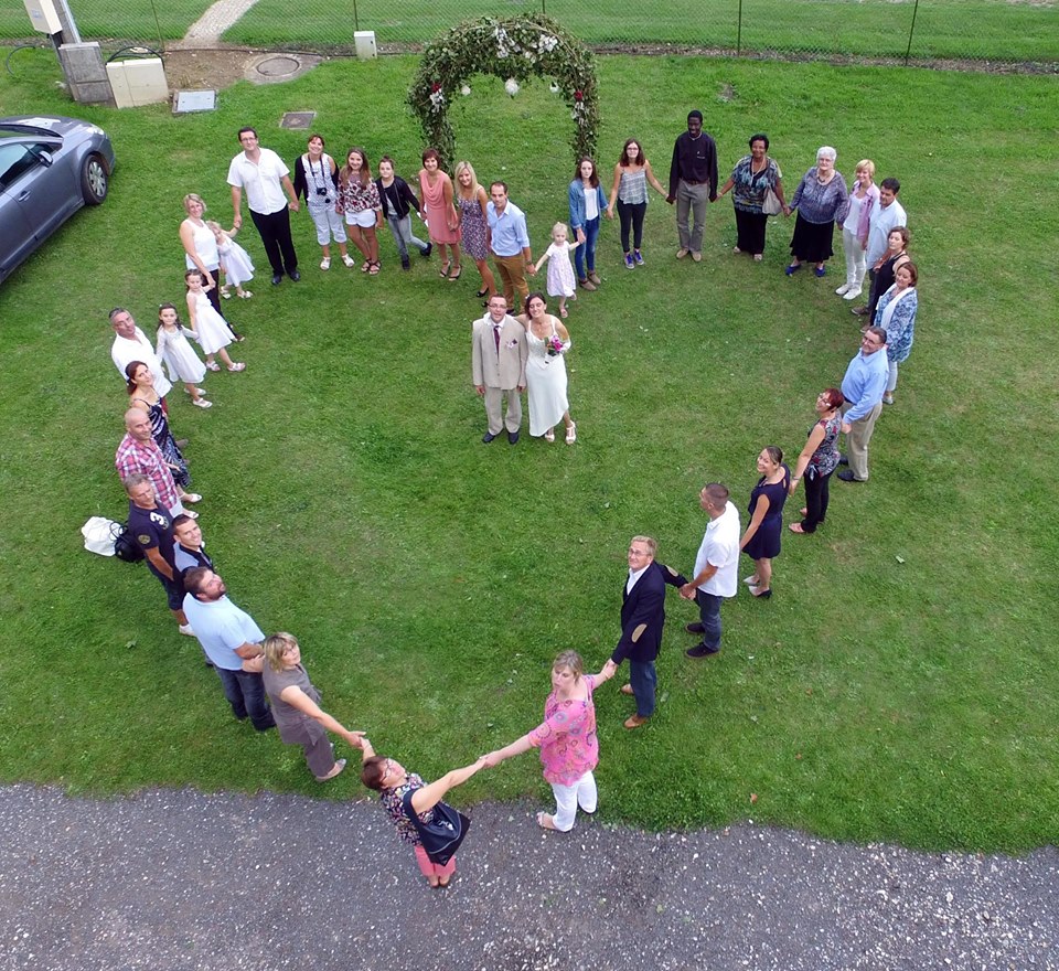 Photo aérienne de mariage par un drone