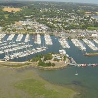 Vue aérienne de Port-La-Forêt, photographiée d'un drone