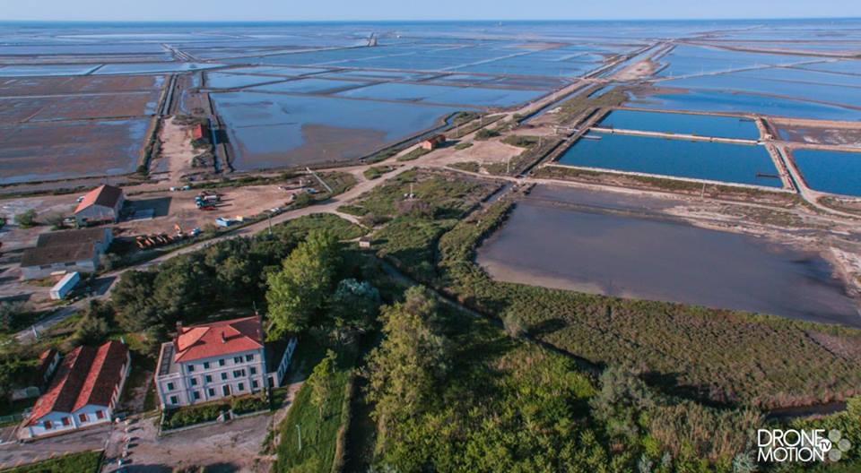 vue aérienne des Salins du Midi, Aigues Mortes en Camargue