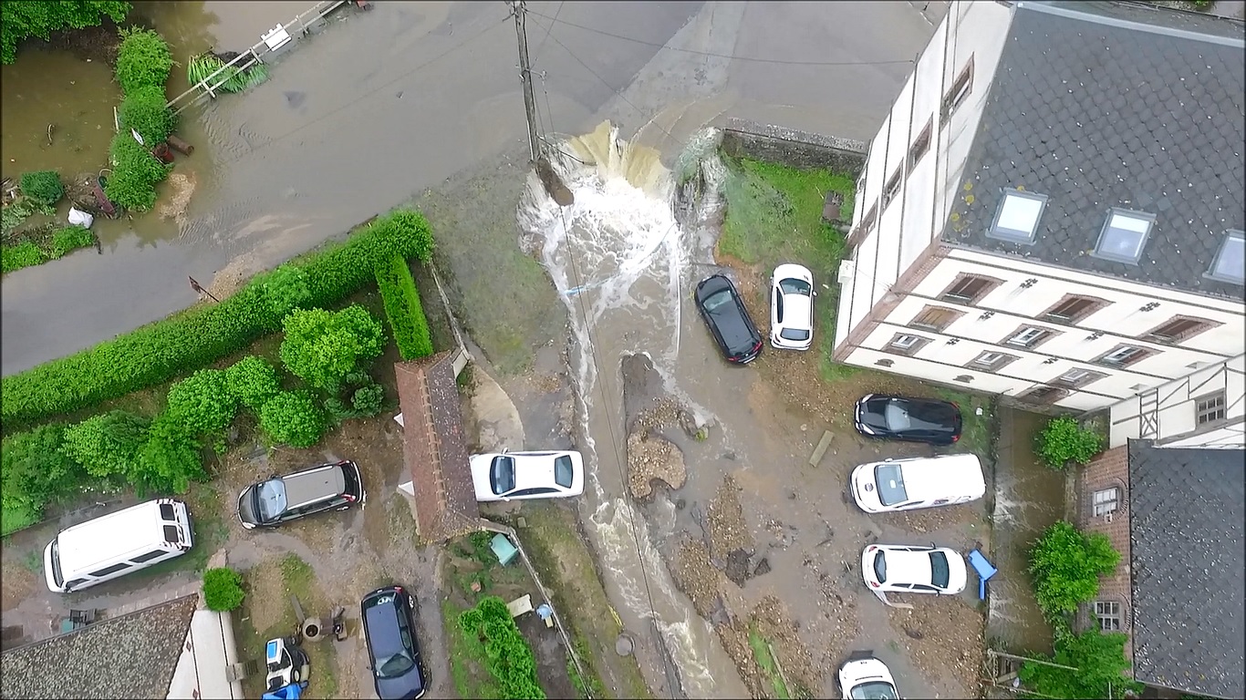 Vue aérienne pour journaliste photographiée par drone