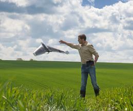 Aile volante pour agriculture de précision