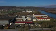 Cite industriel en vue aérienne par drone