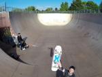 Evenement sportif skateurs en vue aerienne