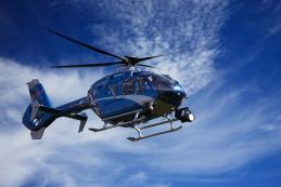Hélicoptère pour prise de vue aérienne Hélicoptère pour prise de vue aérienne