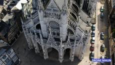 L eglise saint Maclou de Rouen en Normandie en photographie aérienne par pilote de drone