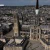 La cathedrale de rouen normandie en vue aerienne par drone