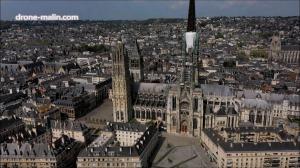 La cathédrale de Rouen Normandie en vue aerienne par drone