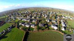 Maison et vue aérienne dans village photo de drone