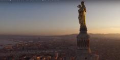 Marseille et notre dame de la garde photographiées par un drone