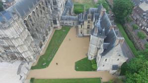 Musée et cathédrale Evreux vue du ciel par un drone