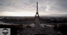 Photo aérienne de la tour eiffel a paris prise par un drone du Trocadéro