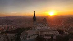 Photo aérienne de Marseille notre dame de la garde photographiée par un drone