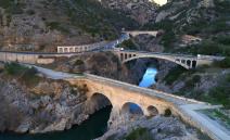 Photo aérienne du pont du diable a st Guilhem le Desert